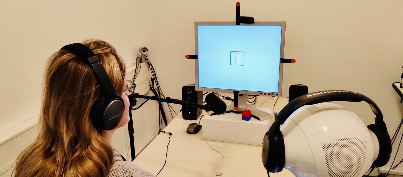 Sharing verbal tasks with robots may facilitate our speech